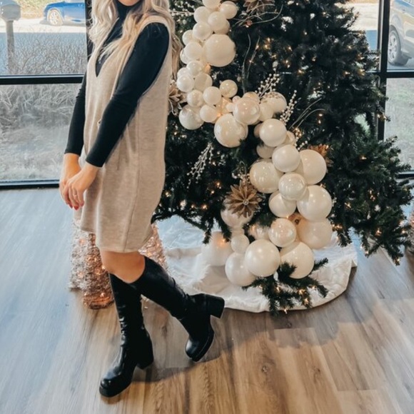 Sweater dress with pockets - Picture 10 of 11